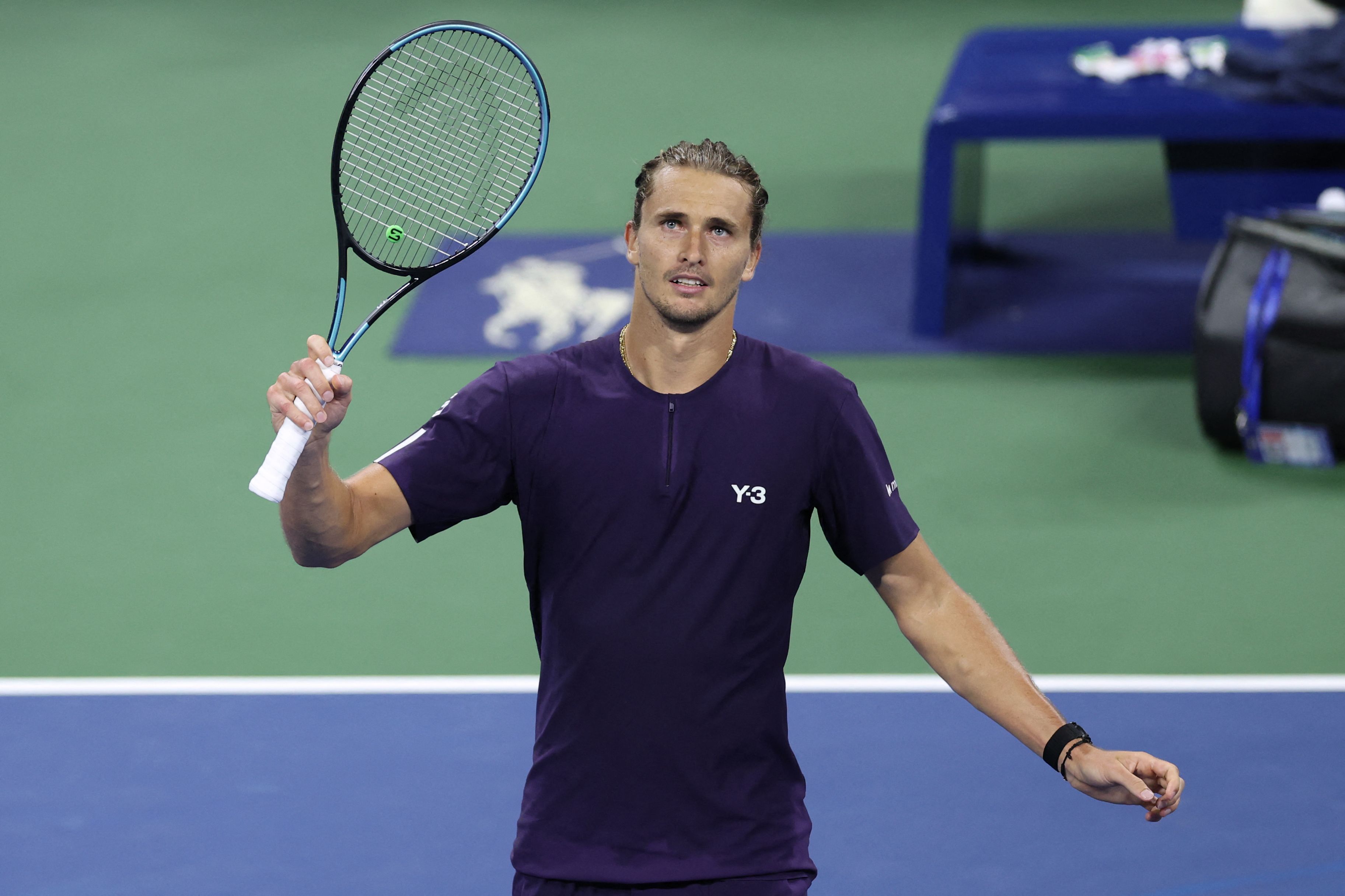 西班牙网球队强势英国网球队，兹维列夫惊艳世界的简单介绍