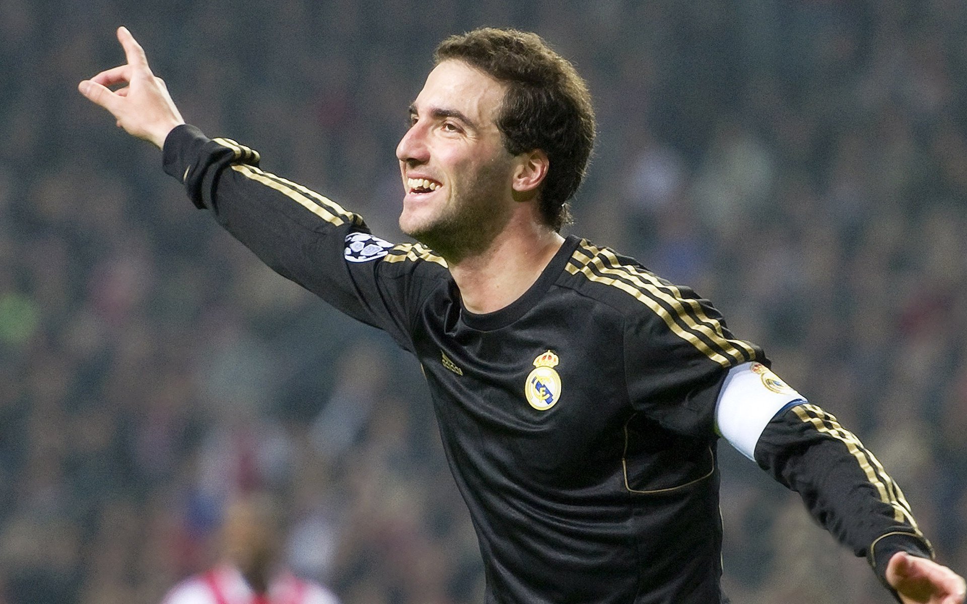 皮克攻防转换艺术引领巴西强势晋级，毕尔巴鄂之夜见证战术革命