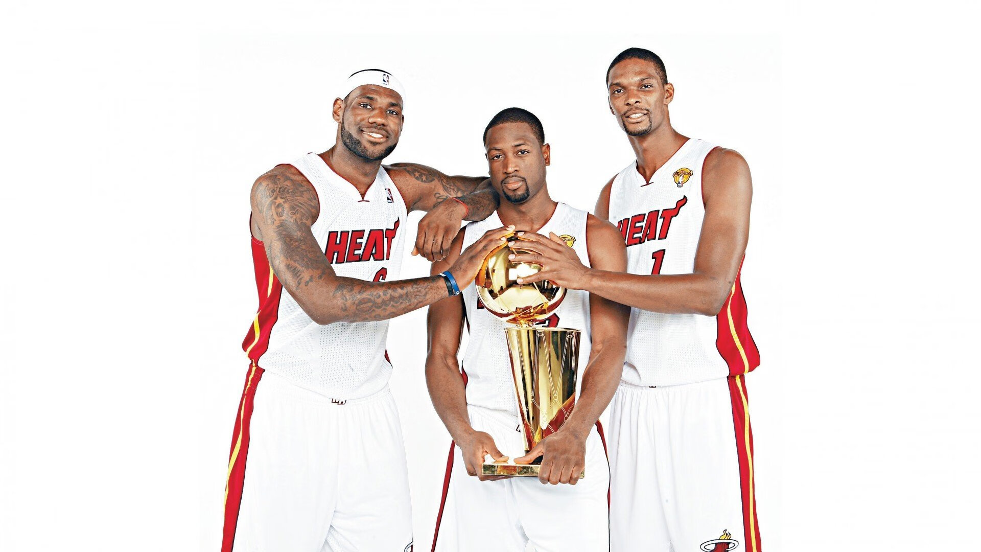 马刺稳稳拿下北京队，英格拉姆成为关键先生