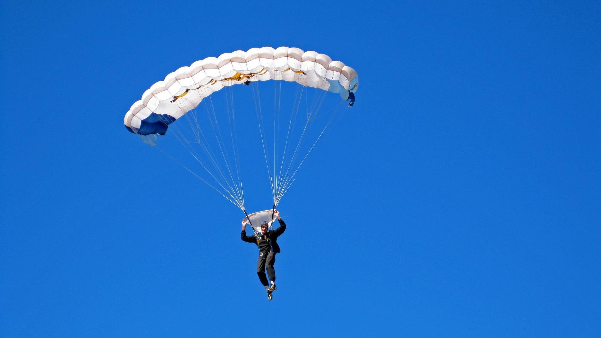 卡塞米罗终场绝杀引爆美国梦，桑巴铁腰助山姆大叔惊险突围伊朗铁壁