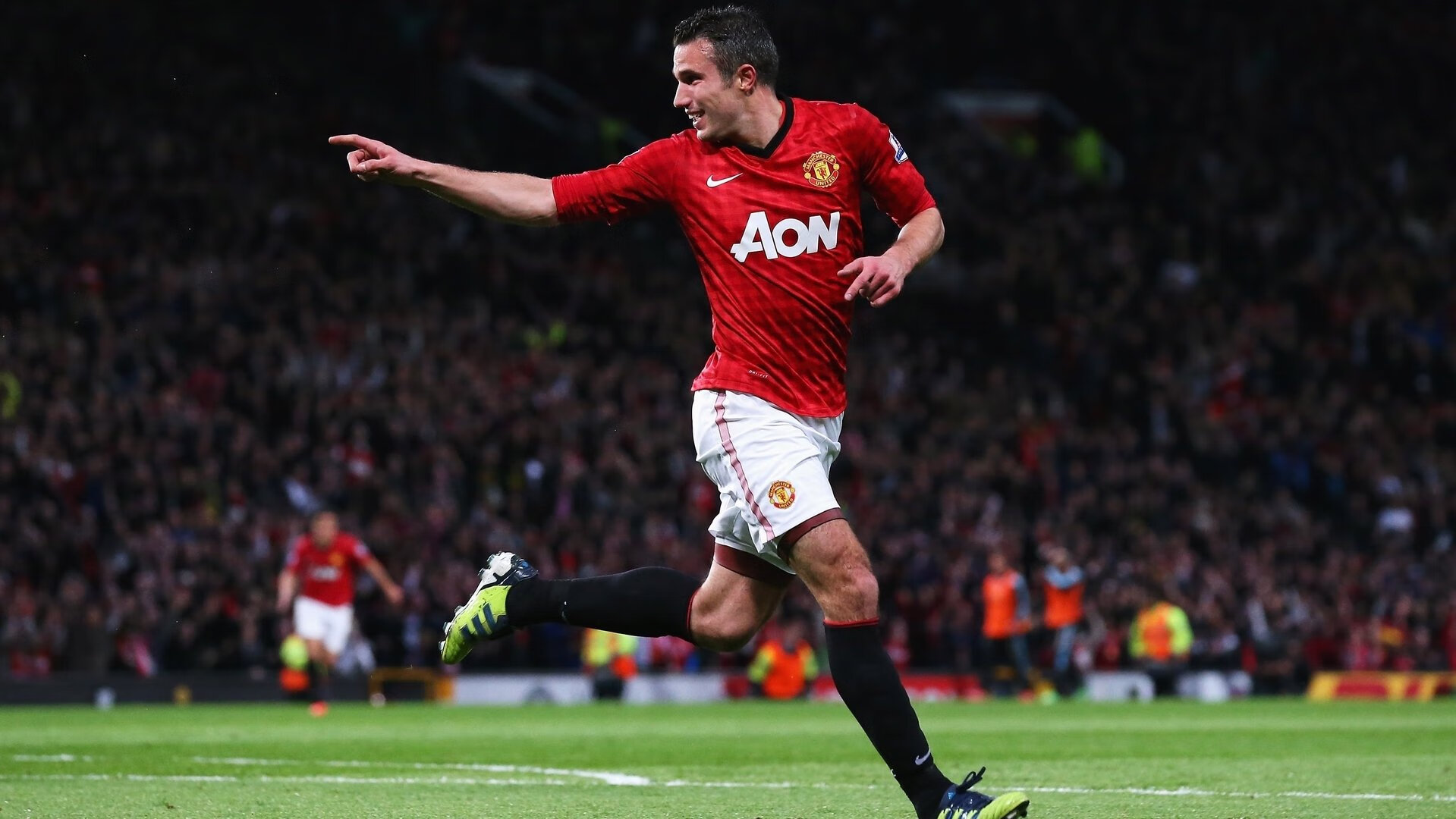 赛道风暴，迈凯伦横扫红牛二队，勒克莱尔带队取胜